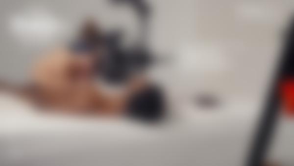 Ekrano paėmimas #9 iš filmo Šarlota ir Goras. Filmo „Oral Obsession“ kūrimas.