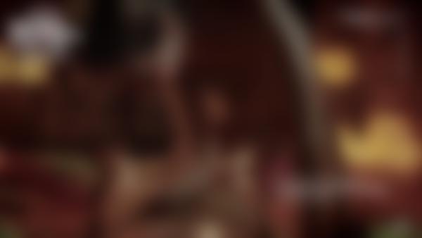 Skärmgrepp #10 från filmen Charlotta Tantra Temple Massage