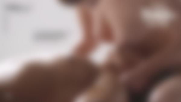 Ekrano paėmimas #11 iš filmo Mylimas prisilietimo masažas