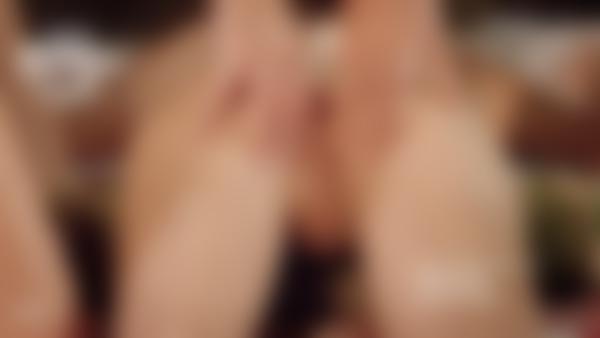 Capture d'écran #12 du film Massage Lesbien Tantra